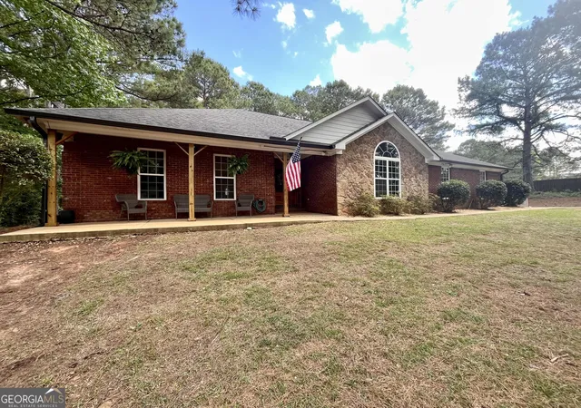 Homes for sale in Hamilton, GA | 314 Mountain Creek Dr, Hamilton, GA 31811 | MLS# 10775391