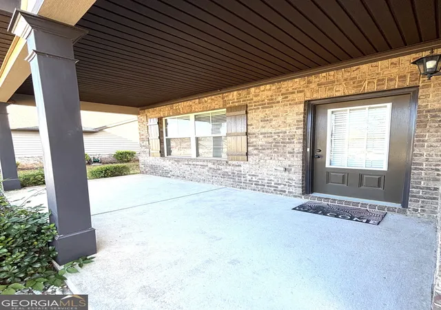 Photo 2 of Single family home for sale at 197 Weymouth Dr, Locust Grove, GA 30248 | MLS# 10809663 | Listing updated on 2026-08-04