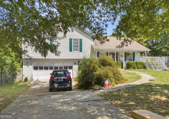 Photo 2 of Single family home for sale at 1210 Cabots Dr, Auburn, GA 30011 | MLS# 10834167 | Listing updated on 2026-09-14