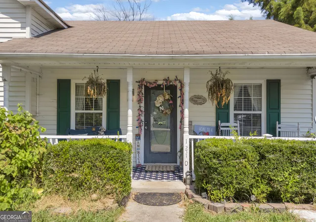 Photo 3 of Single family home for sale at 1210 Cabots Dr, Auburn, GA 30011 | MLS# 10834167 | Listing updated on 2026-09-14