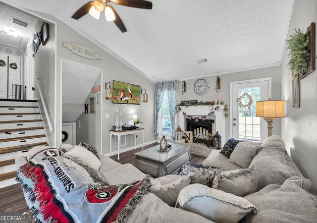Photo 4 of Single family home for sale at 1210 Cabots Dr, Auburn, GA 30011 | MLS# 10834167 | Listing updated on 2026-09-14
