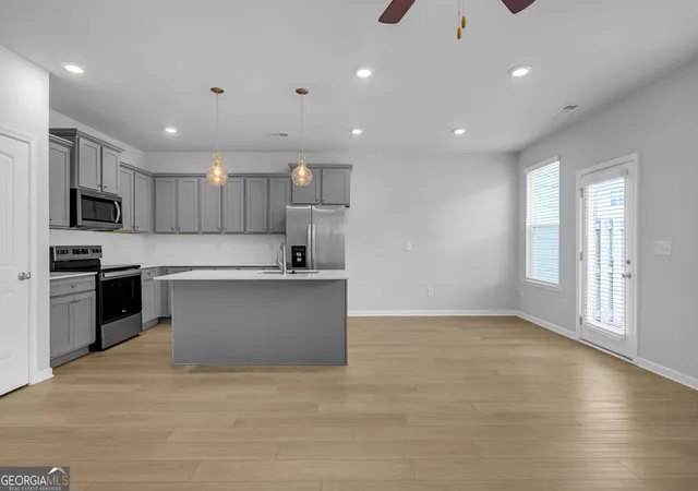 Photo 4 of Townhouse for sale at 483 Payne Dr, Mcdonough, GA 30253 | MLS# 10787710 | Listing updated on 2026-10-06