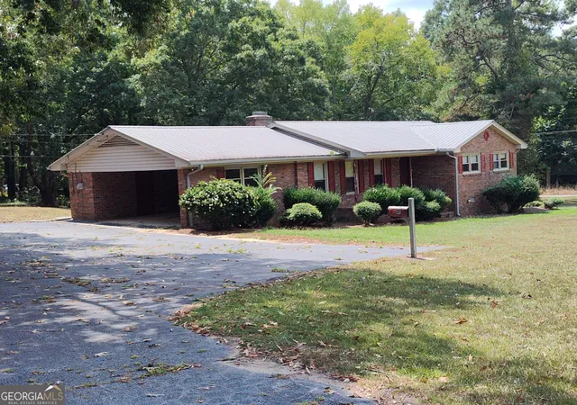 Photo 1 of Single family home for sale at 1192 Country Club Rd, Elberton, GA 30635 | MLS# 10833283 | Listing updated on 2026-08-27