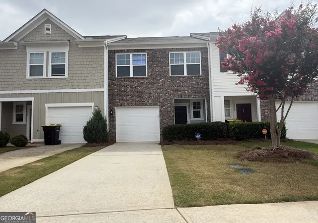 Photo 1 of Sale Pending at 11958 Fuller St, Hampton, GA 30228 | MLS# 10812804 | Listing updated on 2026-09-17