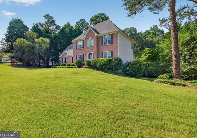 Photo 2 of Single family home for sale at 860 Scenic Lake Dr, Lawrenceville, GA 30045 | MLS# 10792565 | Listing updated on 2026-10-08