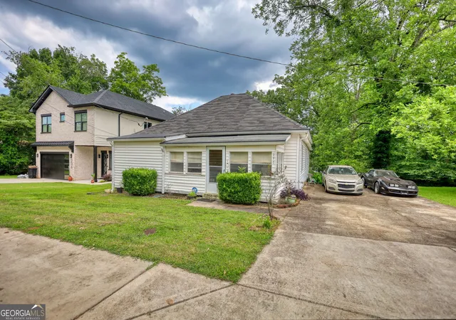 2nd image of 250 Bona Rd, Buford, GA 30518 | MLS# 10798935