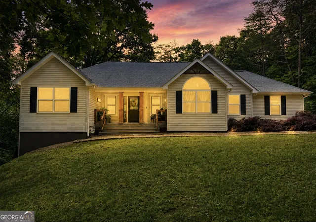 Photo 2 of Single family home for sale at 227 Clarkesville Heights Dr, Clarkesville, GA 30523 | MLS# 10775225 | Listing updated on 2026-08-29
