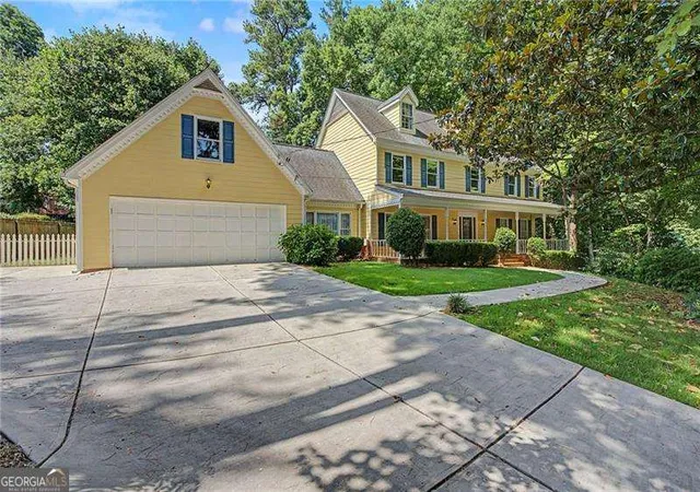 2nd image of 4044 Jewelers Ct Sw, Lilburn, GA 30047 | MLS# 10804373