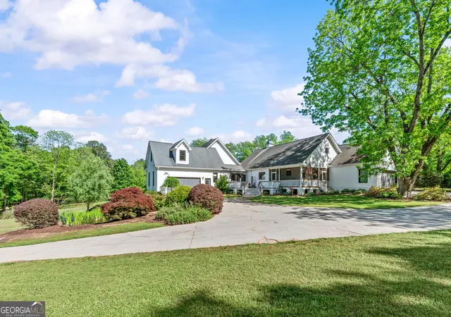 Photo 4 of Single family home for sale at 1110 Summit Cir, Watkinsville, GA 30677 | MLS# 10738717 | Listing updated on 2026-08-16