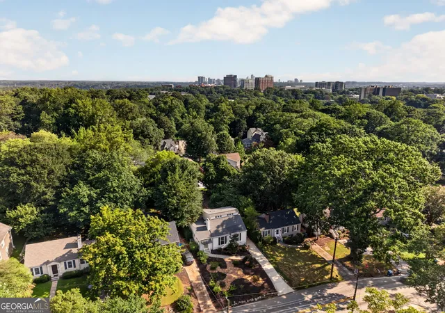 Photo 3 of Single family home for sale at 371 Deering Rd Nw, Atlanta, GA 30309 | MLS# 10820617 | Listing updated on 2026-08-31