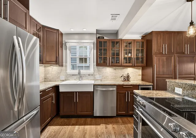 Photo 4 of Single family home for sale at 371 Deering Rd Nw, Atlanta, GA 30309 | MLS# 10820617 | Listing updated on 2026-08-31