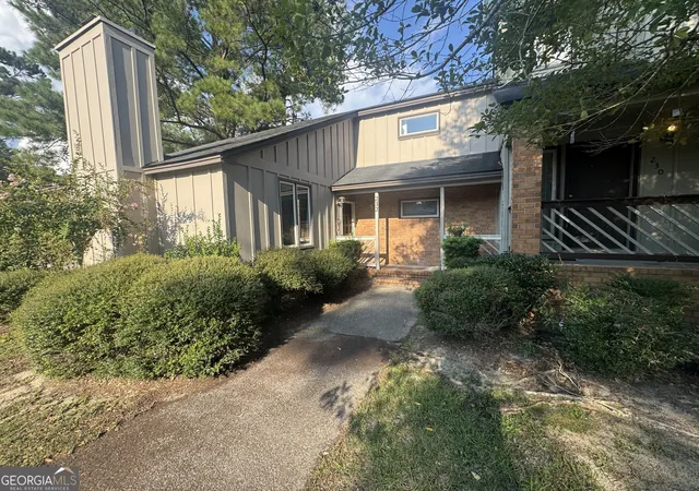 Photo 1 of Sale Pending at 232 Westbrooke Dr, Statesboro, GA 30458 | MLS# 10806630 | Listing updated on 2026-09-16