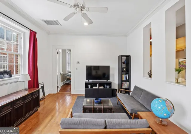 Listing Photo 2 - Condo for sale in building located at 1 S Prado Ne, Atlanta, GA 30309 - Unit #18
