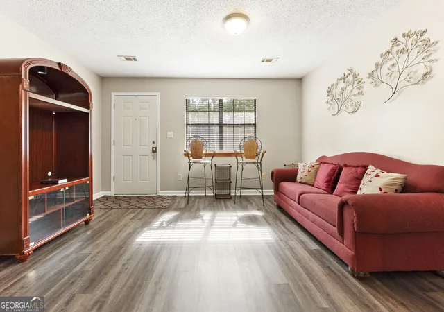 Photo 3 of Sale Pending at 502 Peachtree St, Fort Valley, GA 31030 | MLS# 10780728 | Listing updated on 2026-08-31