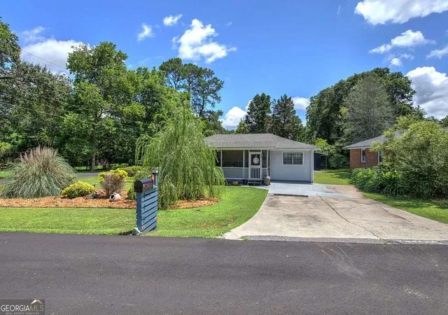 2nd image of 115 Lindsey Dr, Cartersville, GA 30120 | MLS# 10776521