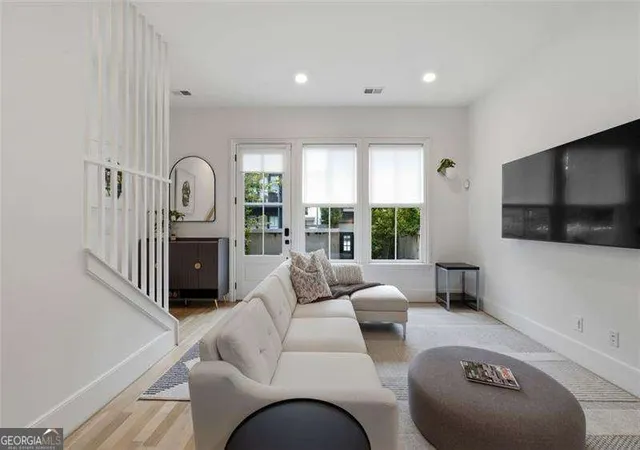 Photo 4 of Townhouse for sale at 677 Exchange St SE, Atlanta, GA 30315 | MLS# 10791138 | Listing updated on 2026-08-02