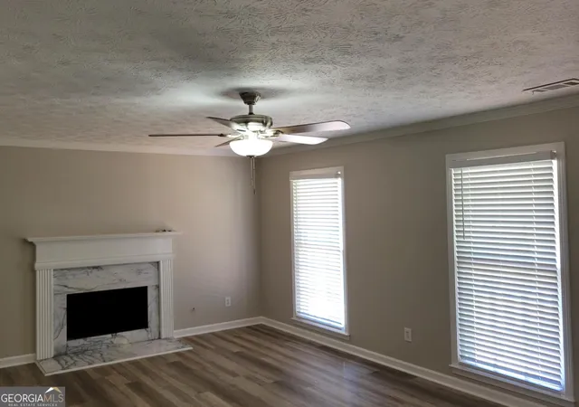 image of 915 Burning Bush Dr, Loganville, GA 30052 | MLS# 10793066