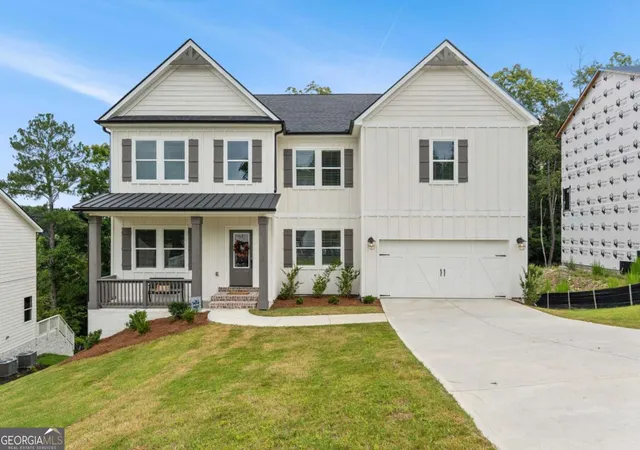 Photo 3 of Single family home for sale at 149 Silvercrest Dr, Acworth, GA 30101 | MLS# 10818729 | Listing updated on 2026-09-17