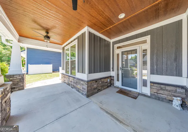 Photo 3 of Sale Pending at 1016 Irwin Tree Farms Sw, Marietta, GA 30064 | MLS# 10778582 | Listing updated on 2026-09-09