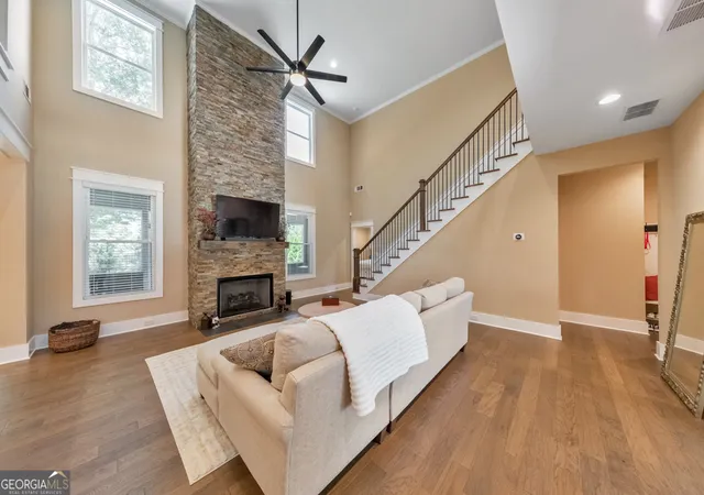 Photo 3 of Sale Pending at 1016 Irwin Tree Farms Sw, Marietta, GA 30064 | MLS# 10778582 | Listing updated on 2026-09-09