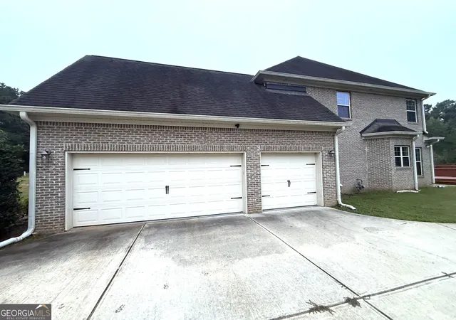 Photo 13 of Single family home for sale at 125 Trustin Lake Dr, Fayetteville, GA 30214 | MLS# 10836516 | Listing updated on 2026-09-14