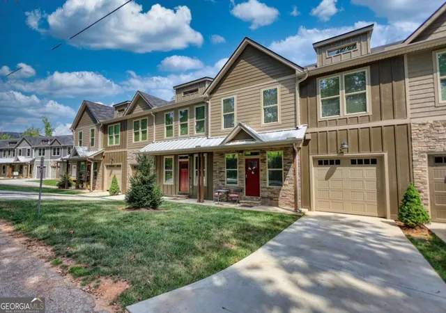 Photo 2 of Townhouse for sale at 156 Smith St, Clayton, GA 30525 | MLS# 10796335 | Listing updated on 2026-09-10