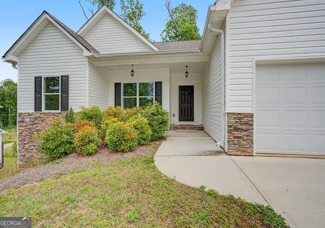 Homes for sale in Temple, GA | 104 Woodside Ct, Temple, GA 30179 | MLS# 10760119