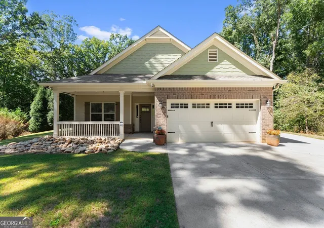 Photo 1 of Single family home for sale at 3588 Phoenix Cvs Dr, Gainesville, GA 30506 | MLS# 10856560 | Listing updated on 2026-10-28