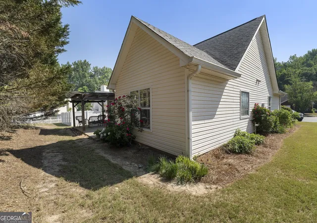 Homes for sale in Fayetteville, GA | 295 Cloverwood Dr, Fayetteville, GA 30215 | MLS# 10739985