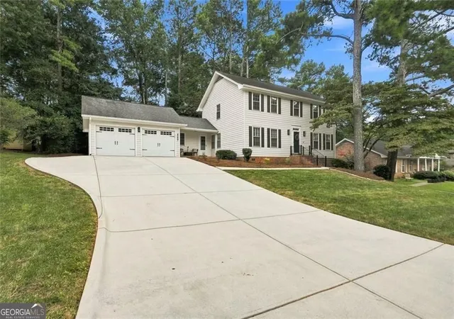 Photo 1 of Single family home for sale at 4067 Wembley Forest Wy, Atlanta, GA 30340 | MLS# 10831456 | Listing updated on 2026-10-25