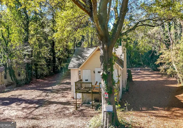 Photo 3 of Single family home for sale at 2905 Waters Rd, Atlanta, GA 30354 | MLS# 10826757 | Listing updated on 2026-09-06