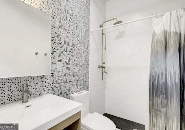 2nd image of 1805 Harvard Ave, Atlanta, GA 30337