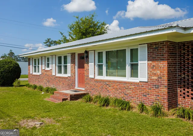 Homes for sale in Valdosta, GA | 2200 N Barack Obama Blvd, Valdosta, GA 31602 | MLS# 10796052