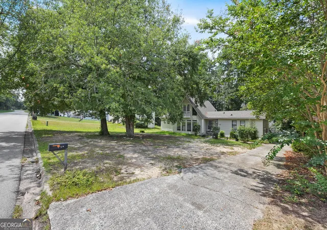 Photo 3 of Single family home for sale at 2169 Pepperidge Dr, Augusta, GA 30906 | MLS# 10815672 | Listing updated on 2026-09-22