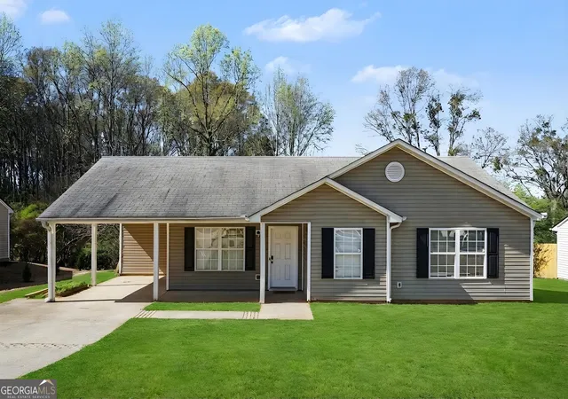 Photo 1 of Sale Pending at 427 Shenandoah Ct, Winder, GA 30680 | MLS# 10703909 | Listing updated on 2026-10-26