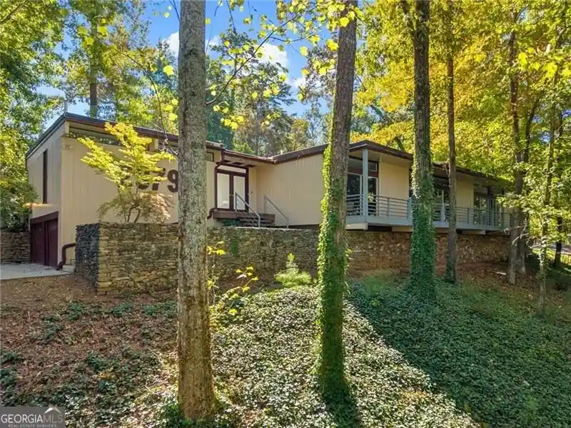 Photo 1 of Single family home for sale at 2979 Ridge Valley Rd Nw, Atlanta, GA 30327 | MLS# 10877183 | Listing updated on 2026-10-30