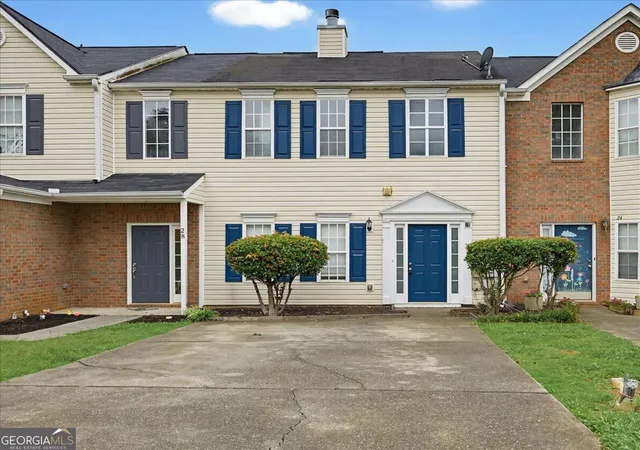Townhouse for sale at 26 Hampton Dr, Cartersville, GA 30121 | MLS# 10782722