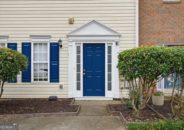 Photo 3 of Townhouse for sale at 26 Hampton Dr, Cartersville, GA 30121 | MLS# 10782722 | Listing updated on 2026-10-09