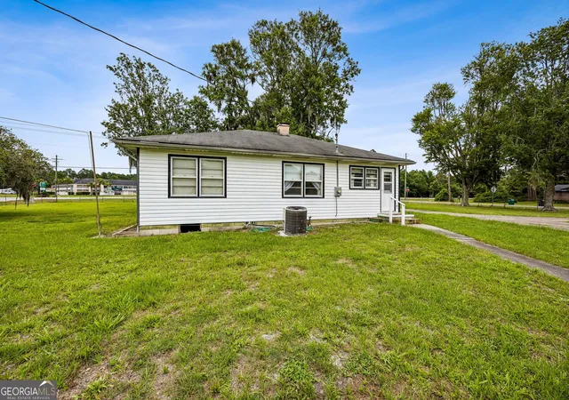 Homes for sale in Saint Marys, GA | 879 Charlie Smith Sr Hwy, Saint Marys, GA 31558 | MLS# 10778867
