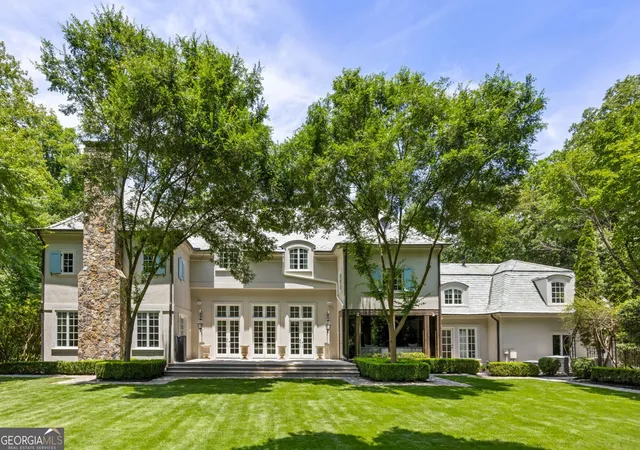 Photo 2 of Mansion for sale at 2485 W Wesley Rd Nw, Atlanta, GA 30327 | MLS# 10793946 | Listing updated on 2026-07-20