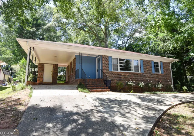Photo 3 of Single family home for sale at 1541 Oakhill Dr, Griffin, GA 30223 | MLS# 10829779 | Listing updated on 2026-09-03