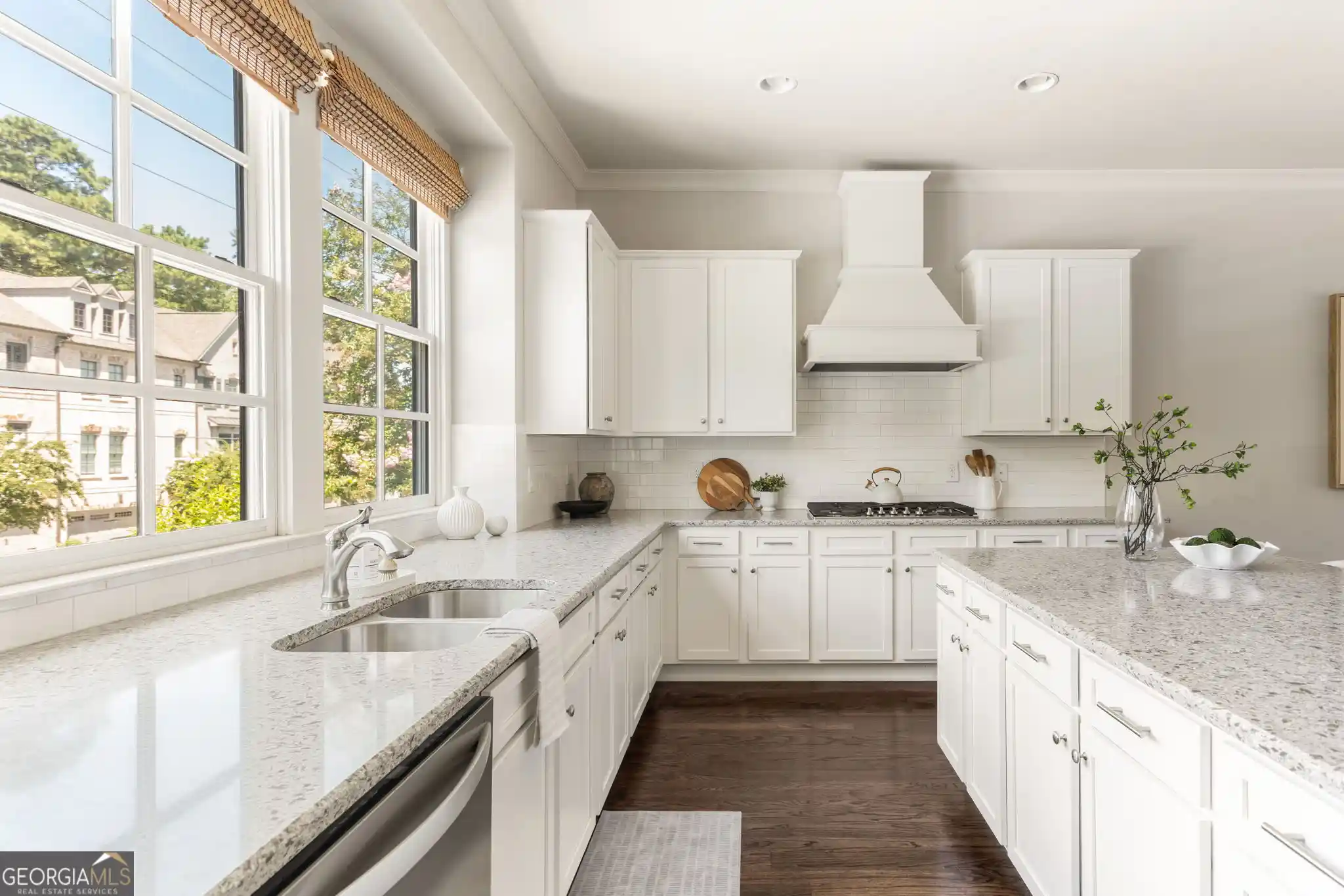 Photo 1 of Townhouse for sale at 2531 Skyland Dr Ne, Atlanta, GA 30319 | MLS# 10828492 | Listing updated on 2026-10-16
