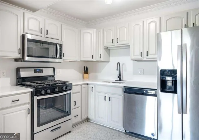 Photo 3 of Condo for sale at 2965 Pharr Court South Nw #817, Atlanta, GA 30305 | MLS# 10547821 | Listing updated on 2026-08-20