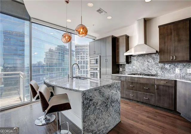 3rd image of 1065 Peachtree St Ne, Atlanta, GA 30309