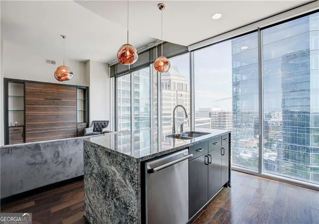 5th image of 1065 Peachtree St Ne, Atlanta, GA 30309