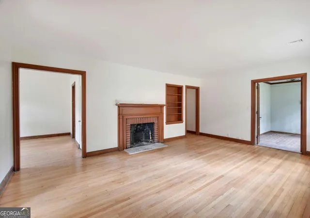 Photo 3 of Single family home for sale at 1815 Oak Ave, Brunswick, GA 31520 | MLS# 10817895 | Listing updated on 2026-08-25