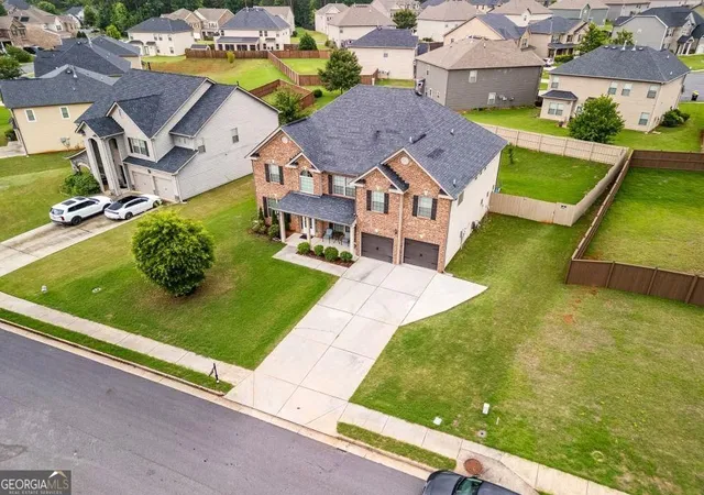 Photo 2 of Single family home for sale at 425 Sawgrass View, Fairburn, GA 30213 | MLS# 10772411 | Listing updated on 2026-08-31