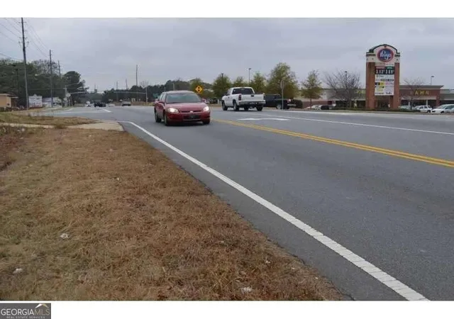 Photo 4 of Single family home for sale at 8461 Hiram Acworth Hwy, Dallas, GA 30157 | MLS# 10236936 | Listing updated on 2026-01-15