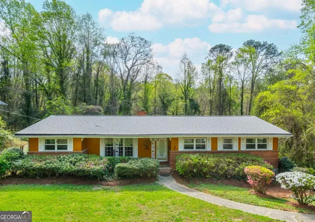Photo 1 of Single family home for sale at 2876 Bob White Dr Sw, Atlanta, GA 30311 | MLS# 10817909 | Listing updated on 2026-08-17