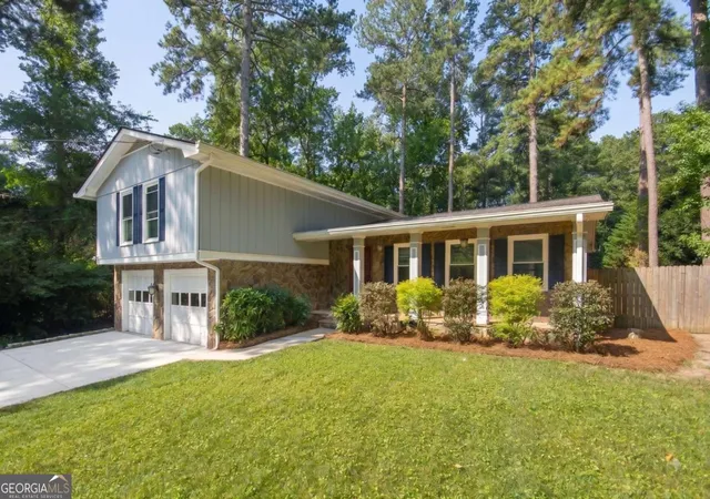 Photo 3 of Single family home for sale at 2264 Hylaea Rd, Tucker, GA 30084 | MLS# 10825575 | Listing updated on 2026-09-11